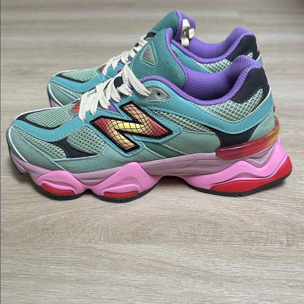 New Balance 9060 women’s 7 Like New pink, green, purple sneakers - Picture 3 of 9
